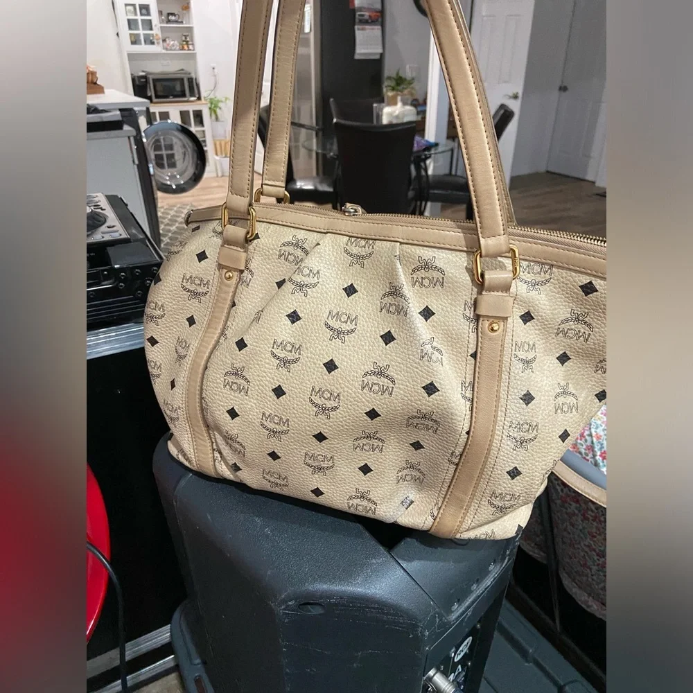 Mcm - Picture 3 of 7